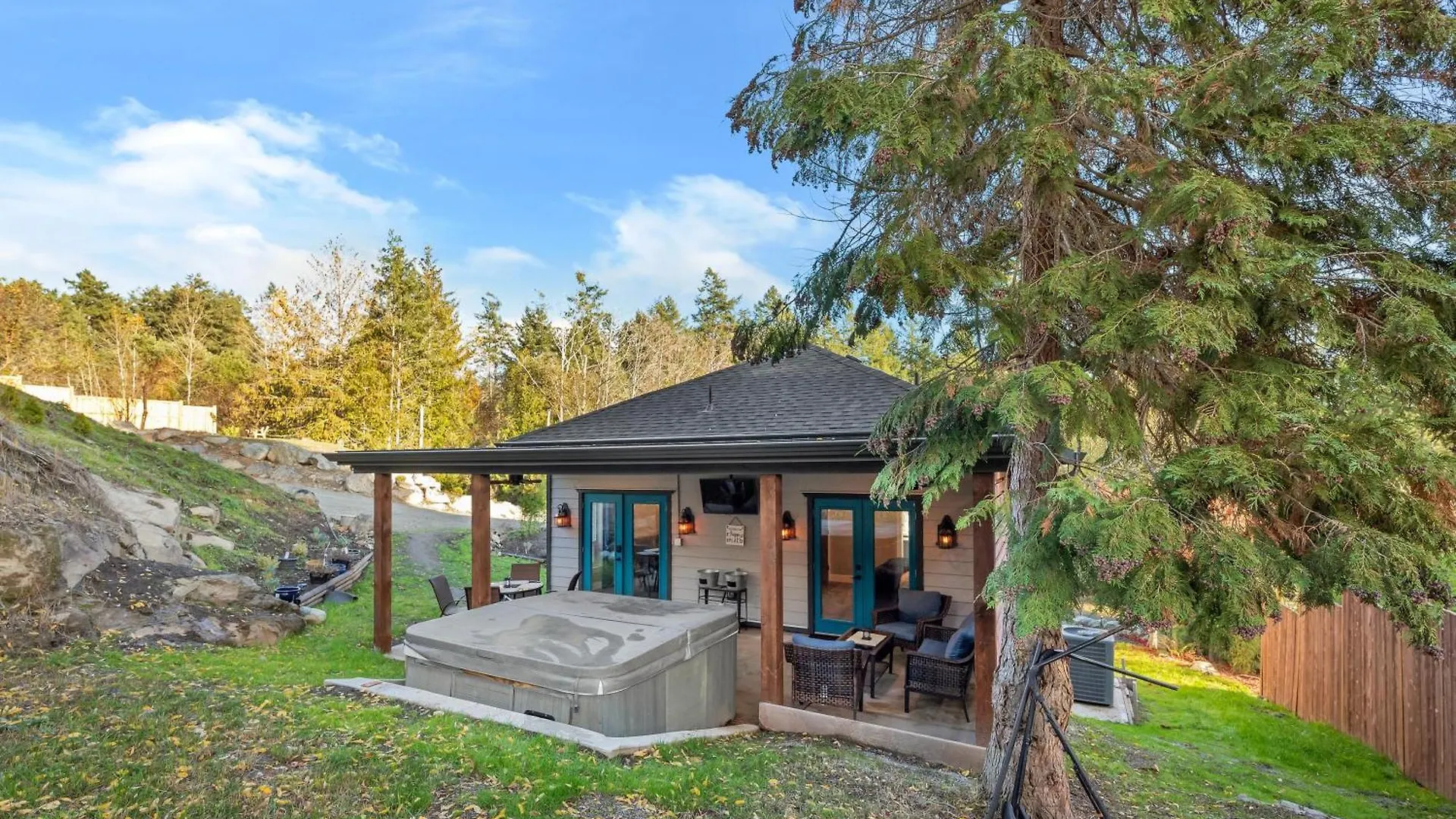 VI Cottage North Saanich